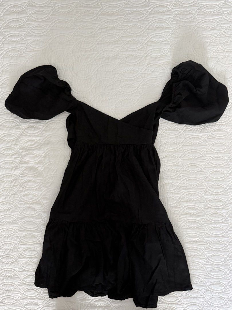 Black Linen Bea’s Closet Mini Dress (Category: Dresses) located in Quezon City. Submitted by kelangot (Listing ID 1468125049, Image 2). Description: Selling this item in great condition! Brand: bea’s closet Size: xs Condition: worn only a few times to the beach Color: white denim RFS: decluttering 📦 Shipping: C/O buyer 💸 Payment: GCash, BPI, or GoTyme Feel free to message me for inquiries Strictly no cancellations, returns, or refunds. Happy sh