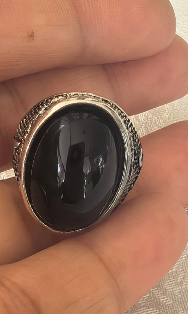 Black onyx ring (Category: Rings) located in Tuguegarao City. Submitted by zenphoenix-7ad615 (Listing ID 1468076693, Image 3). Description: Black onyx ring More. Or less size 6 to 6.5.