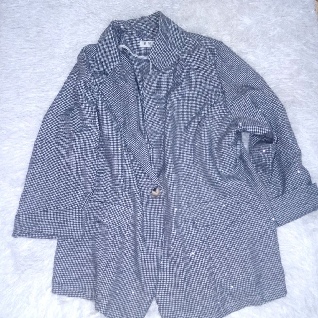 Black Plaid Coat (Category: Coats, Jackets and Outerwear) located in Manila. Submitted by goldenmountain.e4137d (Listing ID 1468185641, Image 1). Description: Good Quality. With glitter effects. Complete buttons. No stains and damages. Large to Extra Large..