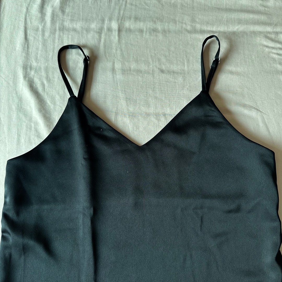 Black Satin Camisole Top (Category: Sleeveless) located in San Juan City. Submitted by keep.it.clean (Listing ID 1468174344, Image 2). Description: .