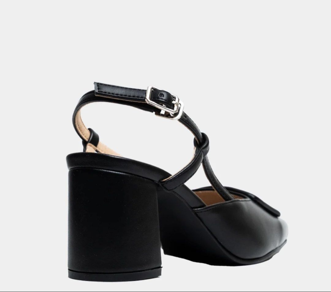 Black Slingback Block Heels with Square Buckle (Category: Heels) located in Antipolo. Submitted by chi._.declutters (Listing ID 1468242005, Image 3). Description: marikina / antipolo area marikina-made, matibay available size 10 +100 for transpo fee if meetup.