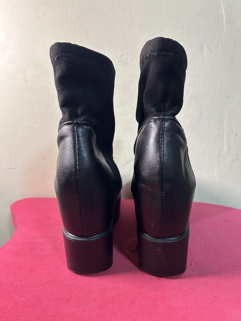 Black Stretch Socks Ankle Boots (Category: Babies & Kids Fashion) located in Quezon City. Submitted by jjsurplus_23 (Listing ID 1468197201, Image 3). Description: 19cm insole.