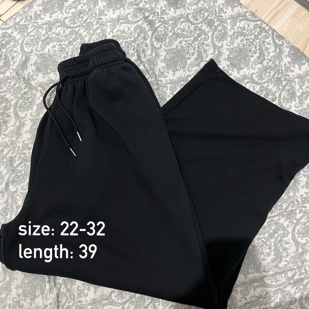 Black Sweatpants Drawstring Waist Wide Leg (Category: Joggers) located in Rizal. Submitted by meows6 (Listing ID 1468150580, Image 2). Description: size: 22-32 length: 39 cotton (thick) .