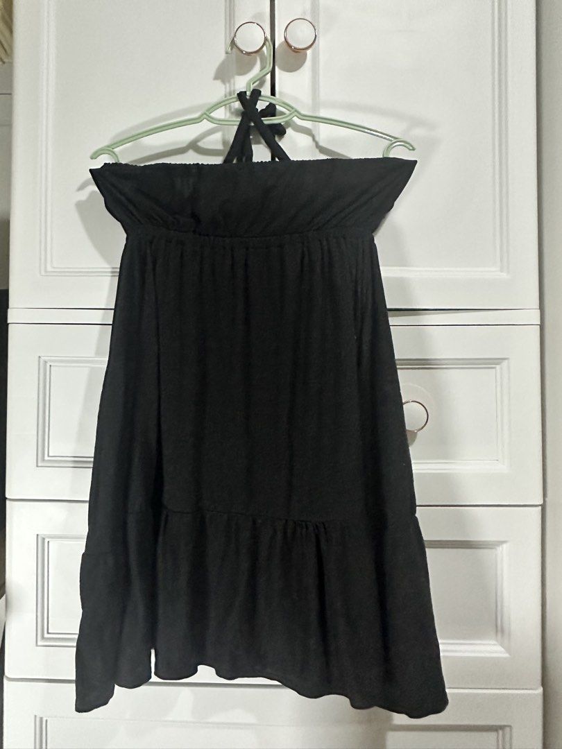 Black Tie Up Backless Dress (Category: Dresses) located in Naic. Submitted by cilissa (Listing ID 1468176448, Image 3). Description: Used once Small PM for more info or inquiries.