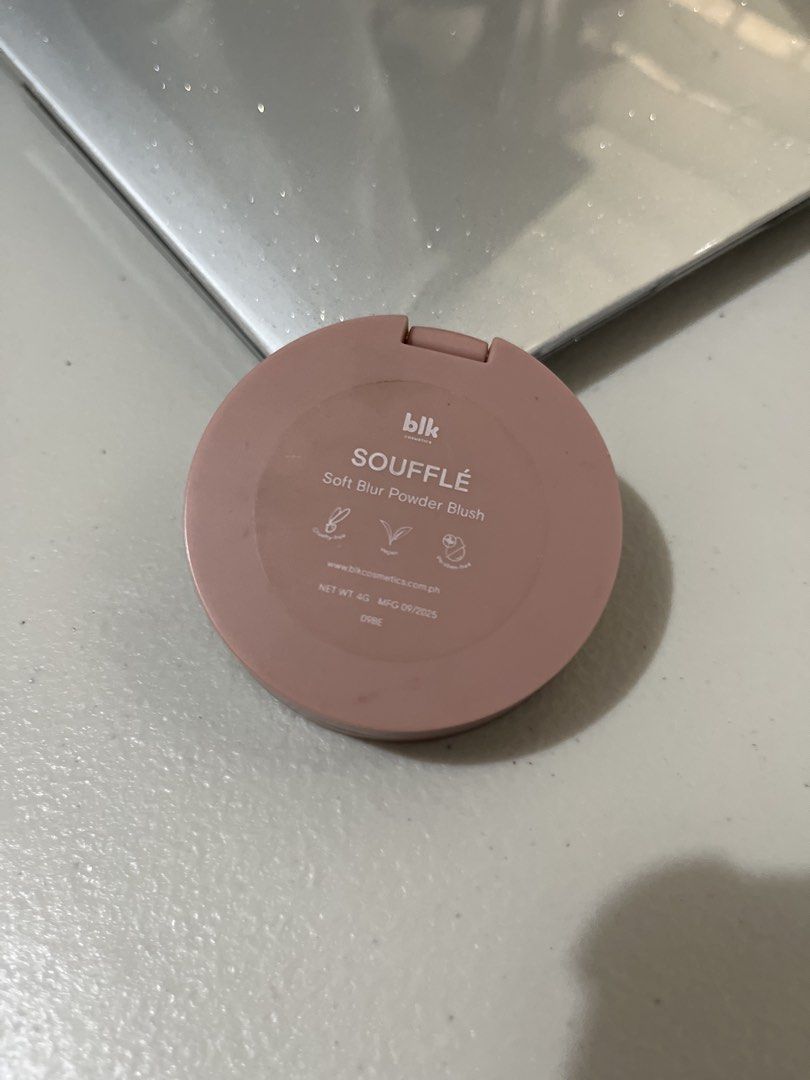BLK Powder Blush Soufflé (Category: Makeup) located in San Mateo. Submitted by theprelovedclosetph (Listing ID 1468078466, Image 3). Description: With Mirror Almost full.