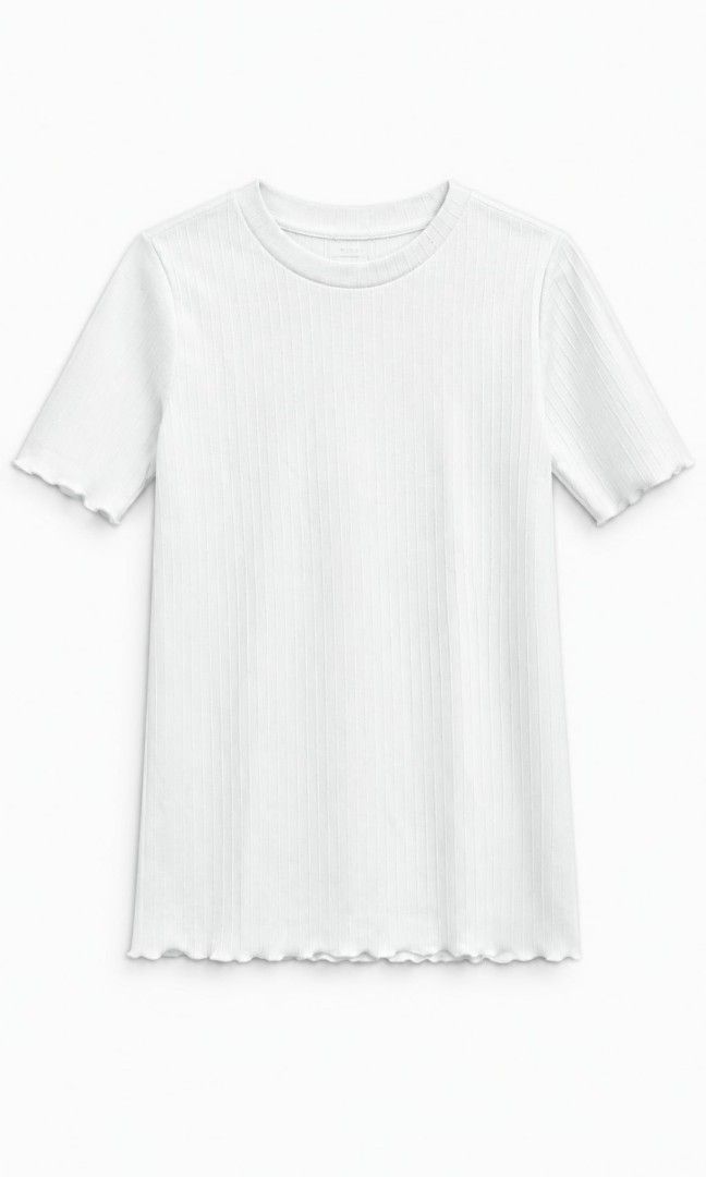 Blouse White Knitted (Category: Blouses) located in Pasay City. Submitted by fortuneflow888 (Listing ID 1468182940, Image 1). Description: For sale : Blouse White P220 pesos only! size: Medium brand: MYMYT made in Korea Condition: Like new meet-up location / schedule: Greenbelt Chapel Makati / 12:00pm onwards / every Sunday only.