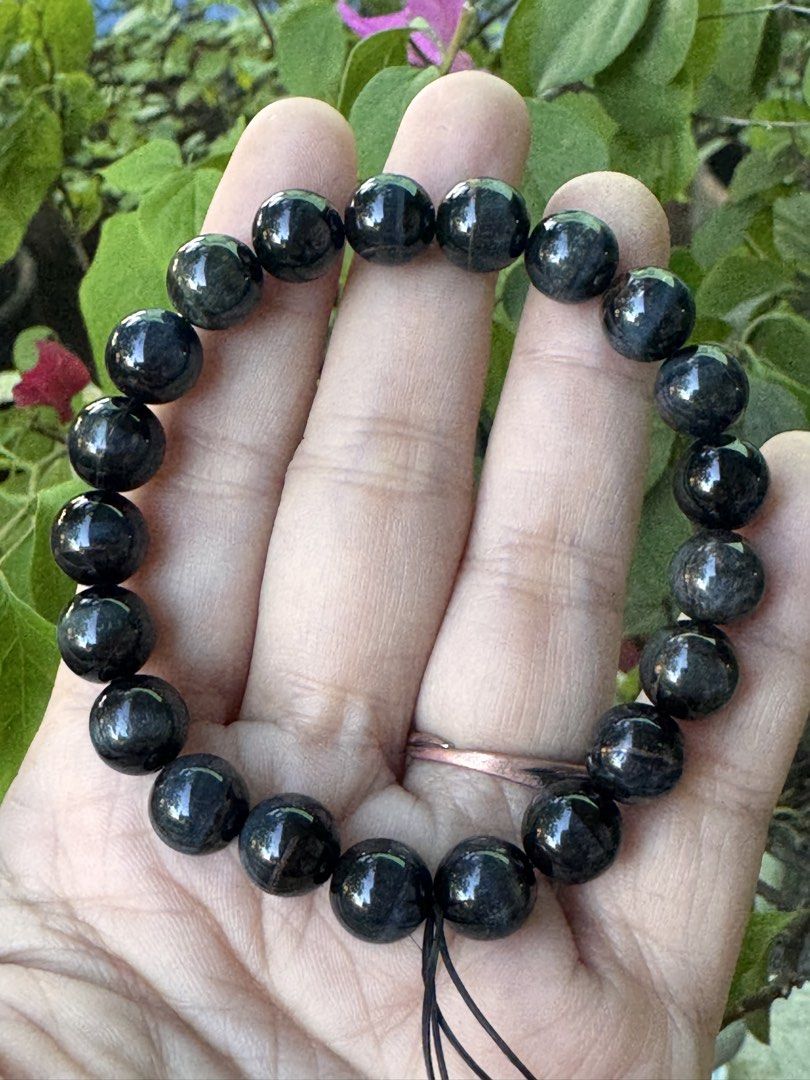 BLUE TIGERS EYE 🍋 M8_TE003 (Category: Bracelets) located in Bulacan. Submitted by selling_low_by_bella_ben (Listing ID 1468177576, Image 1). Description: BLUE TIGERS EYE 🍋 M8_TE003 🏷️ 320 9+ mm bead size 16 cm wrist.