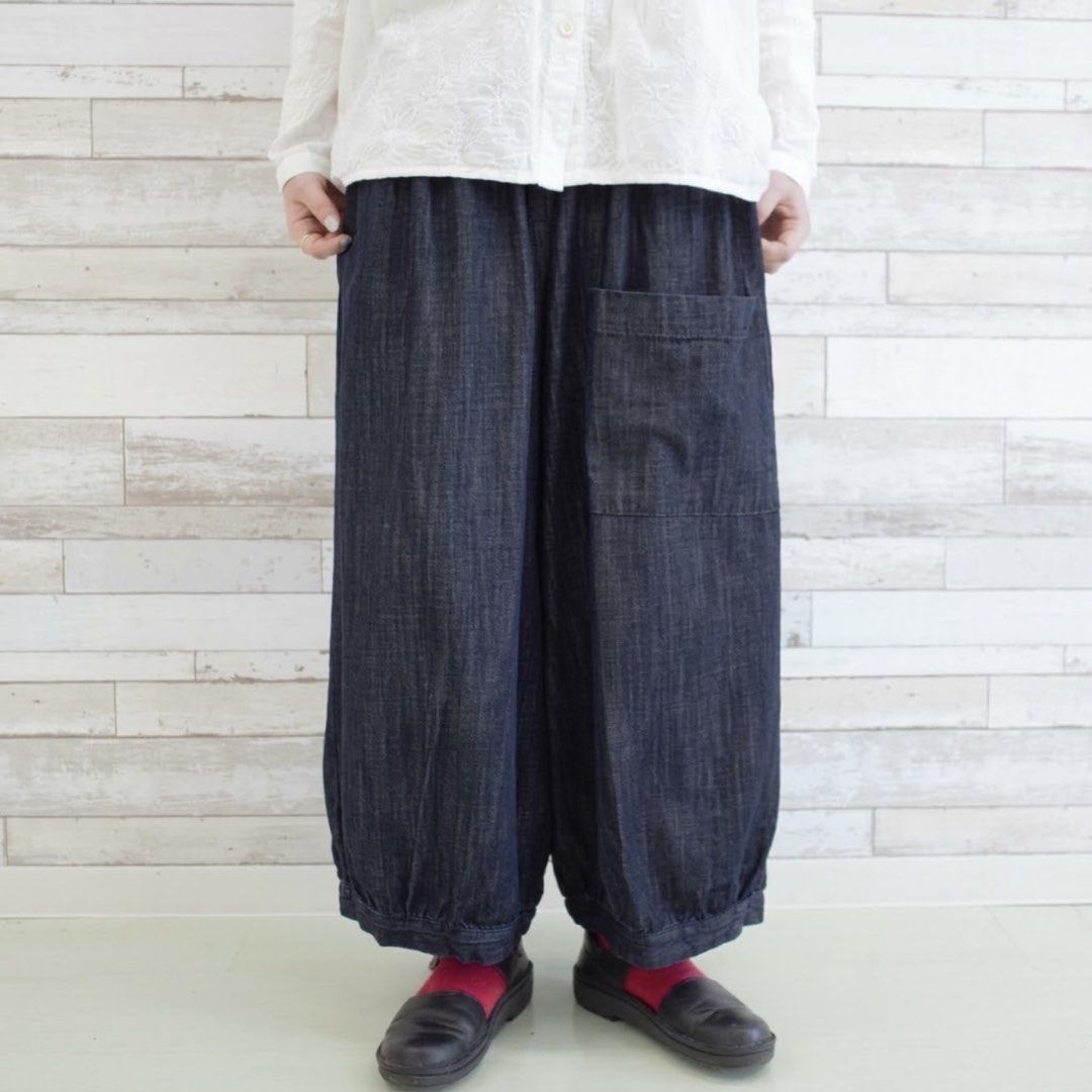 BLUE TRICK Japan Made Denim Circus Pants (Category: Jeans) located in Puerto Princesa. Submitted by terdsthrift (Listing ID 1468258687, Image 2). Description: BLUE TRICK Japan Made Denim Circus Pants Waist: 28-34 Length: 34.5 Thigh: 18 Hem: 13 In Excellent Condition / No Issue Color Rate: 10/10 - Brand: Blue Trick (Made in Japan) - Style: Dark wash denim balloon pants with a rounded leg and tapered cuffs - Size: Free size with a comfortable elast
