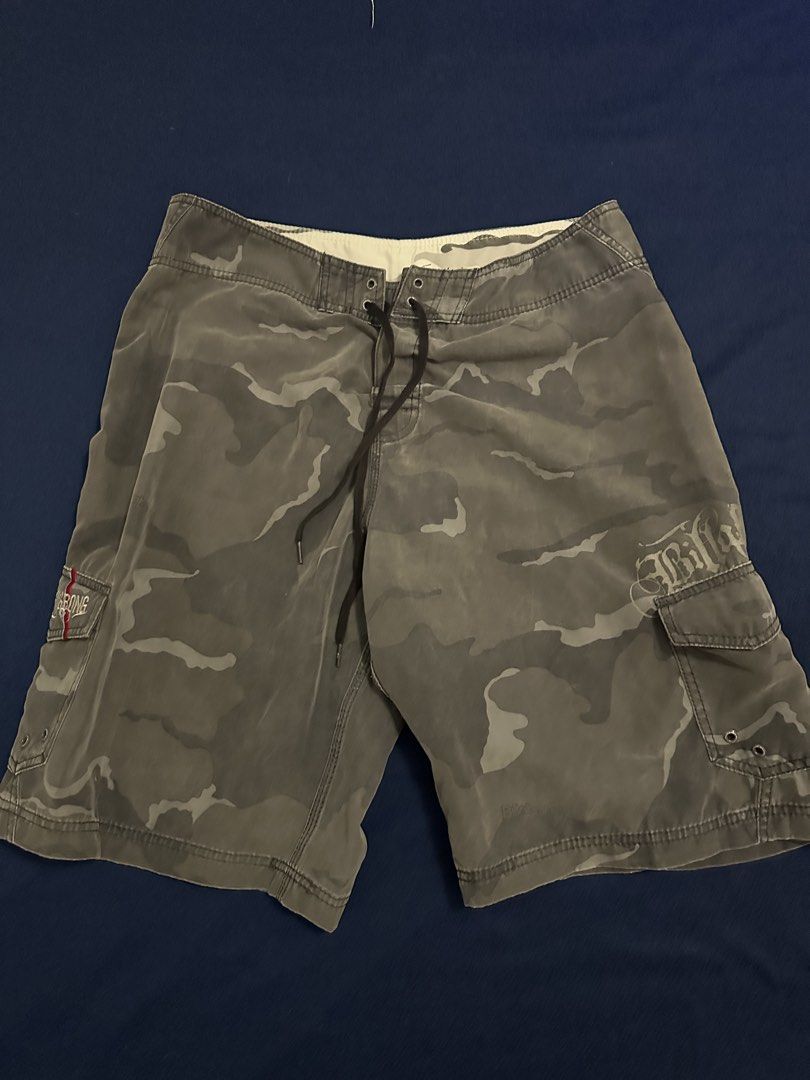 Billabong Boardshorts Camo (Category: Shorts) located in Quezon City. Submitted by mancave_stuff (Listing ID 1468190840, Image 1). Description: Billabong camo board shorts Australia Color: Military grey & light grey Size XL: W36” waist L22” 12” Leg opening (measured flat).