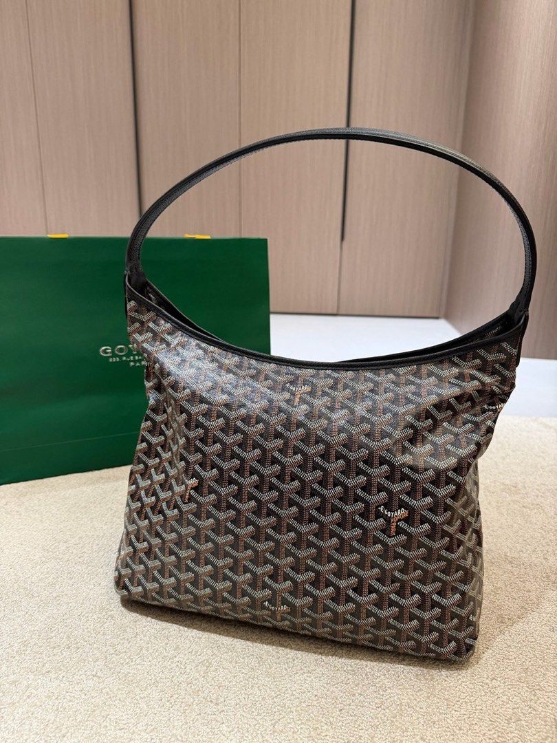 Boheme Hobo (Category: Luxury Bags & Wallets) located in Paranaque City. Submitted by kgmgiftedph20 (Listing ID 1468265508, Image 1). Description: .