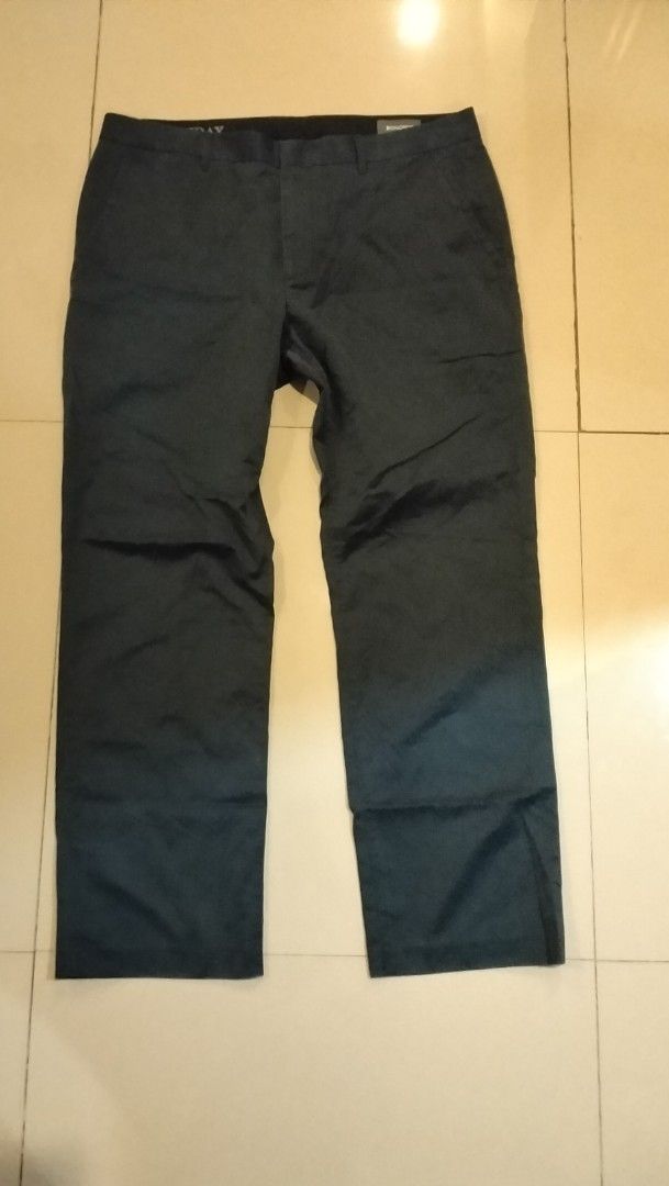 Bonobos Cotton Pants Size 36/30 Dark Blue (Category: Chinos) located in Angeles City. Submitted by mightywhale_13072f (Listing ID 1468175375, Image 1). Description: - Brand: Bonobos - Size: 36/30 - Color: Dark blue (versatile and easy to match) - Material: 100% cotton, made in Malaysia - Fit: Standard straight leg - Features: Back button pockets - Care: Machine washable for easy maintenance.