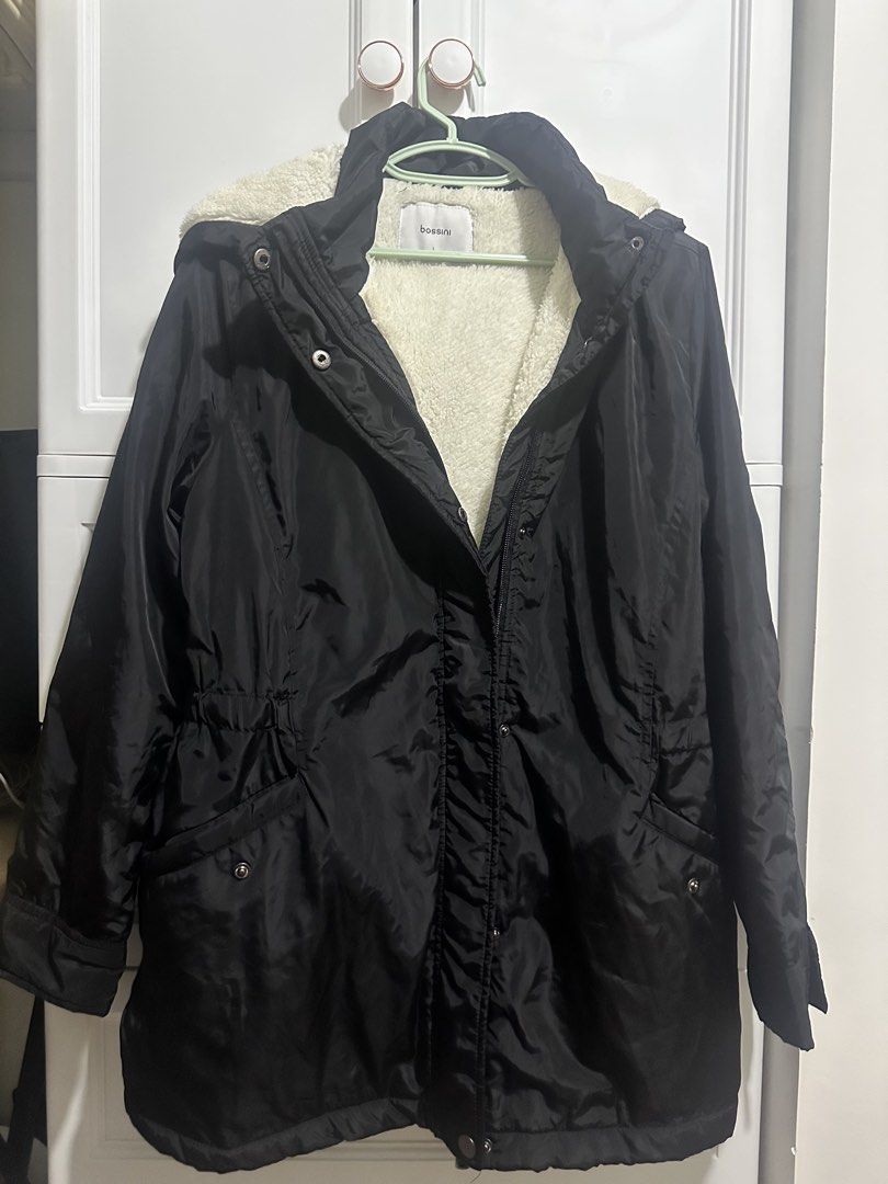 Bossini Winter Hooded Coat (Category: Coats, Jackets and Outerwear) located in Naic. Submitted by cilissa (Listing ID 1468249868, Image 1). Description: Used once sa Baguio Large size Comfy Side pockets From Saudi PM for more details or inquiries .