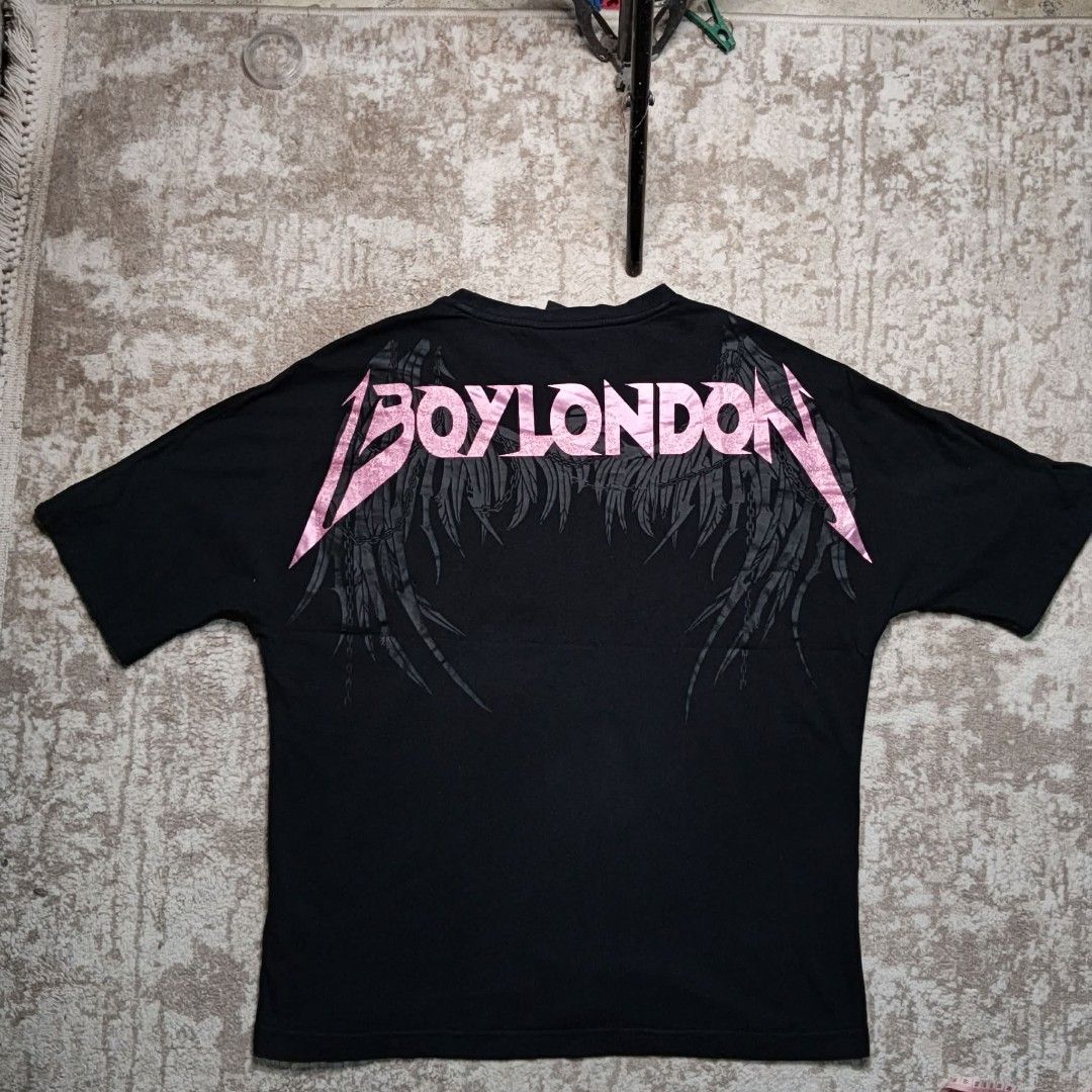 Boy london Black Size S-M (Category: Tshirts & Polo Shirts ) located in Llanera. Submitted by baka_thriftmo (Listing ID 1468223621, Image 1). Description: Excellent Condition 👍🏻 No Issue Color Rate 9 Details asa picture Mode of payment Gcash Courier J&T +Shipping fee 📌 **PLEASE READ BEFORE BUYING!** 🛍️ ✨ **MANAGE YOUR EXPECTATIONS** ✨ • Please remember that the items we sell are **THRIFTED / PRELOVED**. • Items may have minor flaws, signs of 