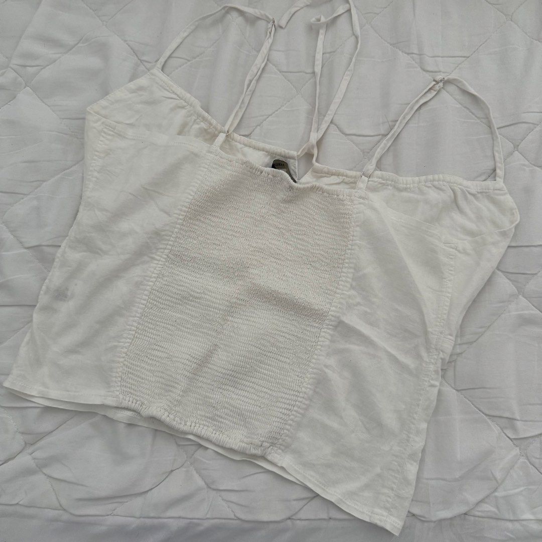 Brandy Melville Cami Top (Category: Sleeveless) located in Davao. Submitted by aug_amari (Listing ID 1468075910, Image 3). Description: best fit medium.