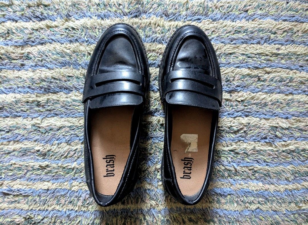 Brash Black Platform Penny Loafers (Category: Loafers) located in Manila. Submitted by chocolateparfait (Listing ID 1468094631, Image 1). Description: Size 37 Bought from Payless (for 1800) Sturdy material💗 No box included.