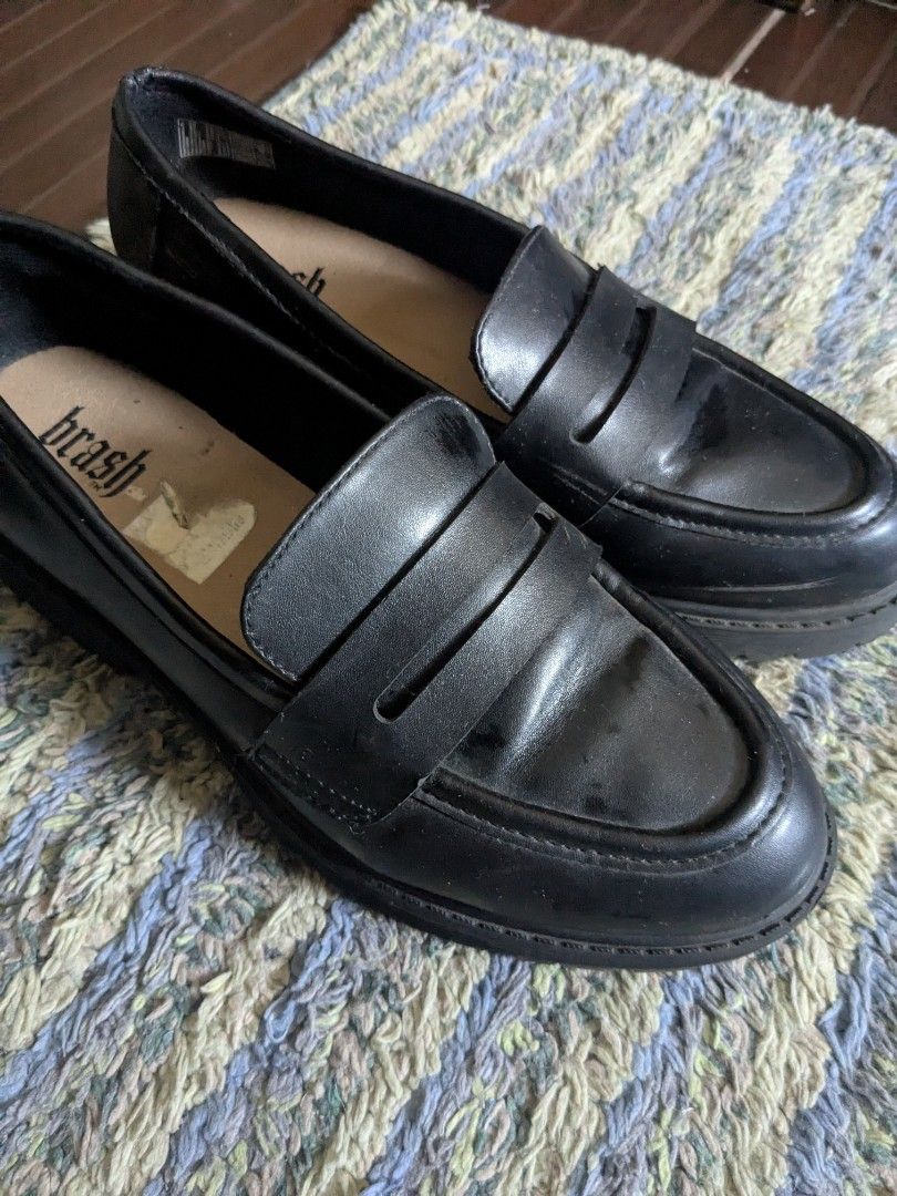 Brash Black Platform Penny Loafers (Category: Loafers) located in Manila. Submitted by chocolateparfait (Listing ID 1468094631, Image 2). Description: Size 37 Bought from Payless (for 1800) Sturdy material💗 No box included.
