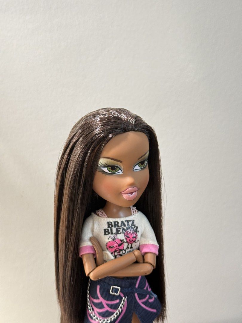 Bratz Charmz Sasha - nude only (Category: Kids Toys) located in Pasig City. Submitted by din_a (Listing ID 1468142871, Image 3). Description: Please don’t send ‘Is this available?’ if you don’t plan on replying after we confirm. Respect seller’s time. Bratz Charmz Sasha Note: - orig articulated body - nude only - no flaws.