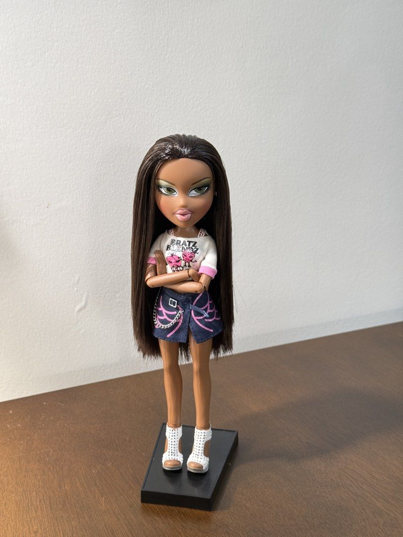 Bratz Charmz Sasha - nude only (Category: Kids Toys) located in Pasig City. Submitted by din_a (Listing ID 1468142871, Image 2). Description: Please don’t send ‘Is this available?’ if you don’t plan on replying after we confirm. Respect seller’s time. Bratz Charmz Sasha Note: - orig articulated body - nude only - no flaws.