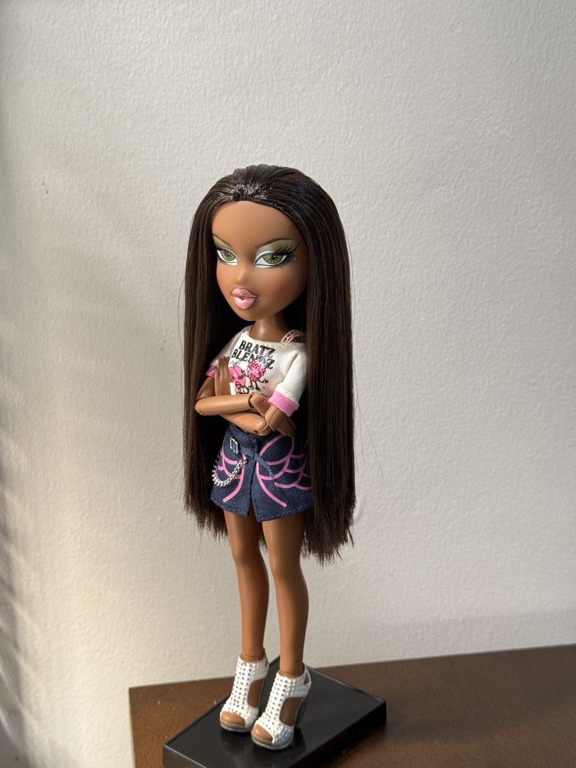 Bratz Charmz Sasha - nude only (Category: Kids Toys) located in Pasig City. Submitted by din_a (Listing ID 1468142871, Image 1). Description: Please don’t send ‘Is this available?’ if you don’t plan on replying after we confirm. Respect seller’s time. Bratz Charmz Sasha Note: - orig articulated body - nude only - no flaws.