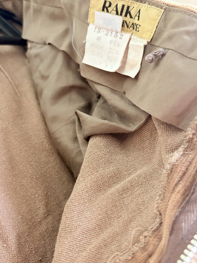BROWN CORDUROY (Category: Jeans) located in Bocaue. Submitted by cassybara (Listing ID 1468119580, Image 2). Description: Brown pants - Waist - 34 ( stretchable ) Length - 40.5.