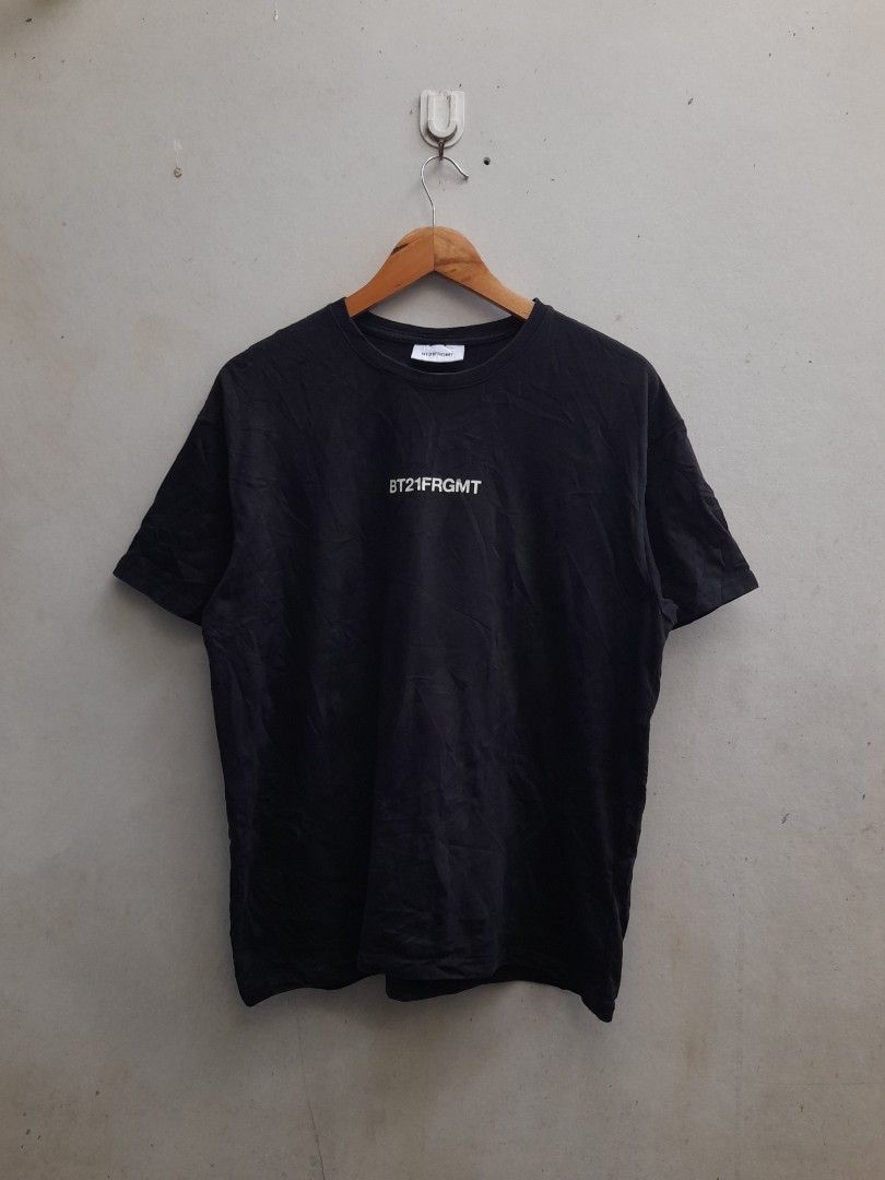 BT21 x Fragment SSLV-T "CHIMMY" (Category: Tshirts & Polo Shirts ) located in Iloilo. Submitted by mnky.bsns03 (Listing ID 1468162079, Image 3). Description: 9.5/10 Color rate No Issues 27 Length 21 Width.
