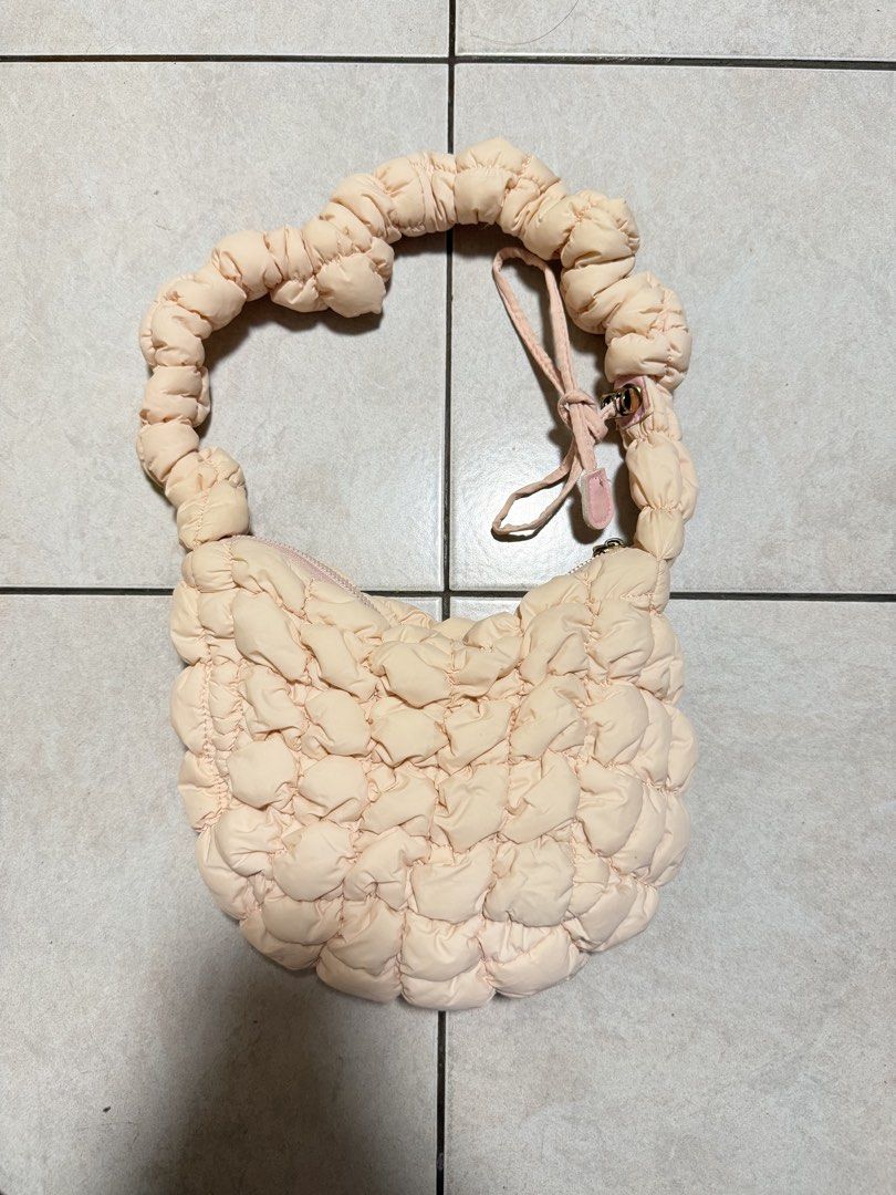 Bubble bag (Category: Cross-body Bags) located in San Pedro. Submitted by lovedbymeclothes (Listing ID 1468139824, Image 2). Description: bough from hk night market.