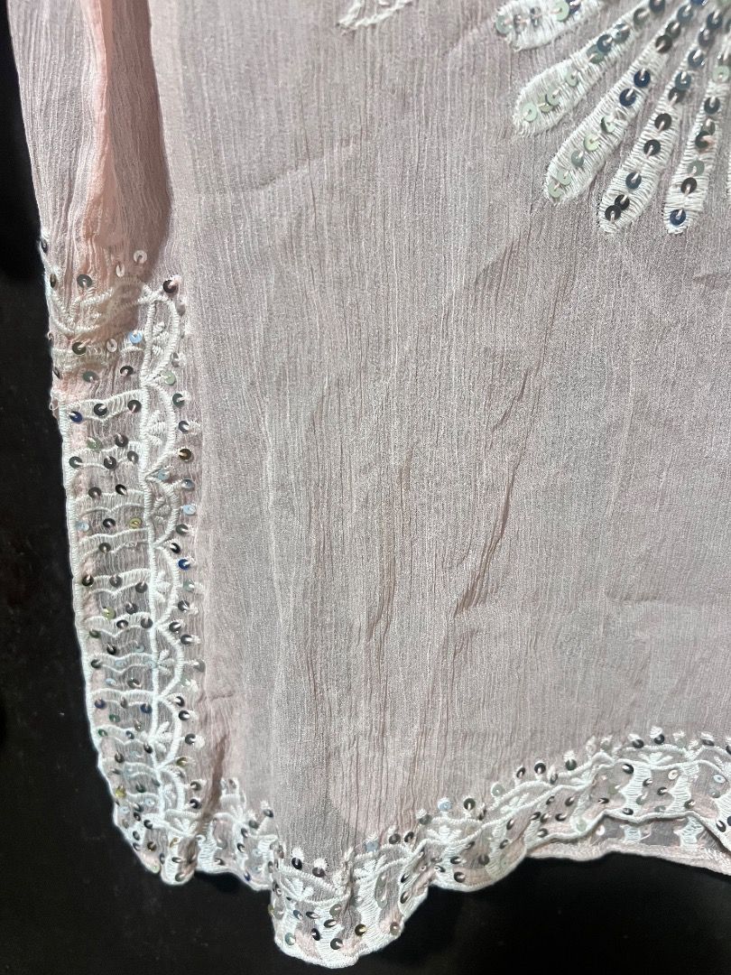 BUNDLE both SILK (Category: Sets & Coordinates) located in Puerto Princesa. Submitted by meadowfindz (Listing ID 1468268685, Image 3). Description: 100% silk can do split.