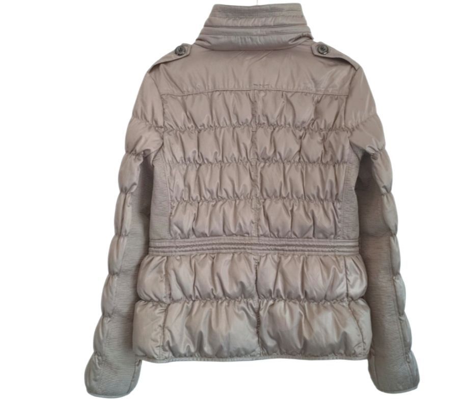 Burberry London Goose Down Puffer Jacket (Category: Luxury Apparel) located in Caloocan City. Submitted by modishthriftstore (Listing ID 1468178337, Image 3). Description: NO Worn photo Pls refer to measurements NO "LP ? " question, make your best offer NO "available? " question, available until posted here S-L S:18 C: 21 Hip 26 inches long Adjustable Waist with inner drawstring Light Clary SAGE Color Made In Hongkong Loc: North Caloocan.