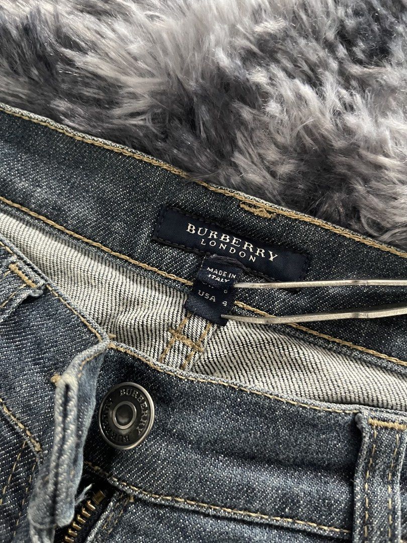 Burberry pants (Category: Jeans) located in San Jacinto. Submitted by clothcartelph (Listing ID 1468104801, Image 3). Description: BURBERRY SIZE: 30 LEGHOLE: 8 WIDTH: 30 LENGTH: 38.5 ISSUE: ~ COLOR RATE: 9.5/10 CONDITION: AS NEW .