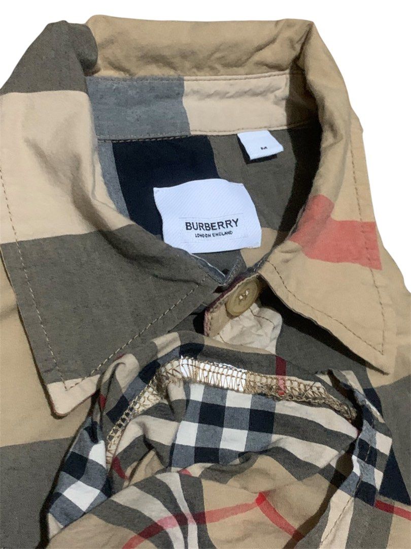 Burberry Plaid (Category: Tshirts & Polo Shirts ) located in Manila. Submitted by lyf_7hrift (Listing ID 1468163551, Image 3). Description: Burberry Plaid Longsleeve Polo P450 26.5L 20W Dimes 10/10 Color Rate Excellent Condition.