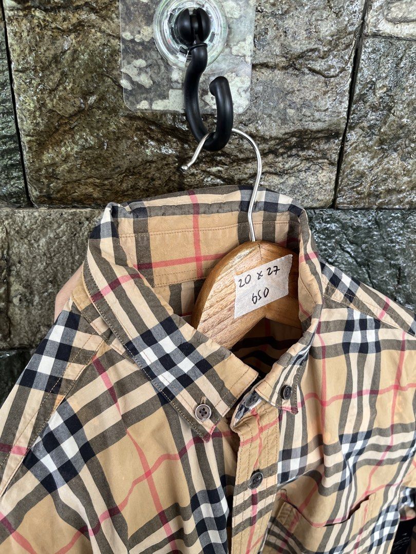 Burberry Plaid Longsleeve (Category: Formal Shirts) located in Cagayan de Oro. Submitted by curatedheirloomph_ (Listing ID 1468239469, Image 3). Description: 𝘿𝙞𝙢𝙚𝙣𝙨𝙞𝙤𝙣𝙨: 20x27 𝘽𝙚𝙨𝙩 𝙁𝙞𝙩: Medium 𝘾𝙤𝙣𝙙𝙞𝙩𝙞𝙤𝙣 & 𝘾𝙤𝙡𝙤𝙧 𝙍𝙖𝙩𝙚: Very Good (9/10) 𝙄𝙨𝙨𝙪𝙚: Slight discoloration 𝘼𝙪𝙩𝙝𝙚𝙣𝙩𝙞𝙘𝙞𝙩𝙮 𝘿𝙚𝙘𝙡𝙖𝙧𝙖𝙩𝙞𝙤𝙣: Authentic.