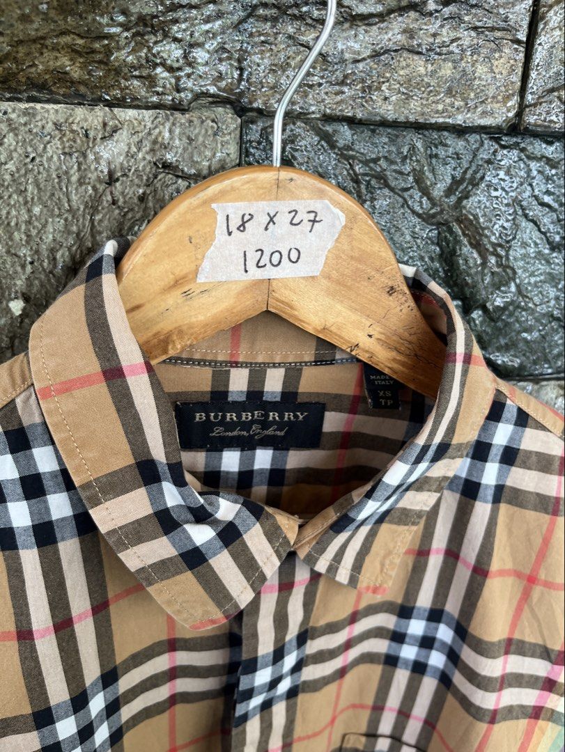 Burberry Plaid Polo Longsleeve (Category: Formal Shirts) located in Cagayan de Oro. Submitted by curatedheirloomph_ (Listing ID 1468239693, Image 2). Description: 𝘿𝙞𝙢𝙚𝙣𝙨𝙞𝙤𝙣𝙨: 18x27 𝘽𝙚𝙨𝙩 𝙁𝙞𝙩: Small 𝘾𝙤𝙣𝙙𝙞𝙩𝙞𝙤𝙣 & 𝘾𝙤𝙡𝙤𝙧 𝙍𝙖𝙩𝙚: Excellent (9.5/10) 𝙄𝙨𝙨𝙪𝙚: N/A 𝘼𝙪𝙩𝙝𝙚𝙣𝙩𝙞𝙘𝙞𝙩𝙮 𝘿𝙚𝙘𝙡𝙖𝙧𝙖𝙩𝙞𝙤𝙣: Authentic.