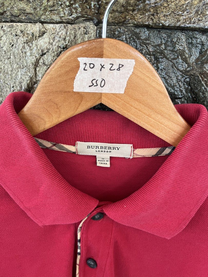 Burberry Red Monotone Poloshirt (Category: Tshirts & Polo Shirts ) located in Cagayan de Oro. Submitted by curatedheirloomph_ (Listing ID 1468089536, Image 2). Description: 𝘿𝙞𝙢𝙚𝙣𝙨𝙞𝙤𝙣𝙨: 20x28 𝘽𝙚𝙨𝙩 𝙁𝙞𝙩: Medium - Large 𝘾𝙤𝙣𝙙𝙞𝙩𝙞𝙤𝙣 & 𝘾𝙤𝙡𝙤𝙧 𝙍𝙖𝙩𝙚: Excellent (9.5/10) 𝙄𝙨𝙨𝙪𝙚: Collar lining 𝘼𝙪𝙩𝙝𝙚𝙣𝙩𝙞𝙘𝙞𝙩𝙮 𝘿𝙚𝙘𝙡𝙖𝙧𝙖𝙩𝙞𝙤𝙣: Authentic.