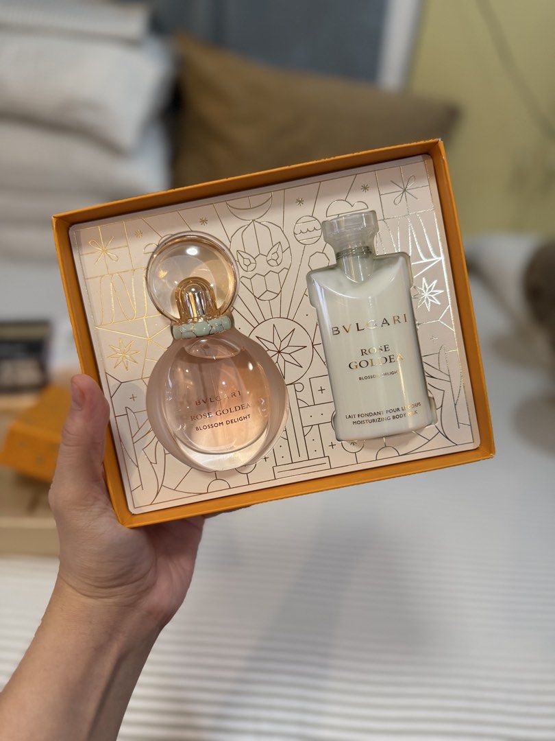 Bvlgari Perfume Set (Category: Fragrance & Deodorants) located in Paranaque City. Submitted by oommggg (Listing ID 1468073636, Image 1). Description: 50ml perfume 75ml Lotion 100% Original .