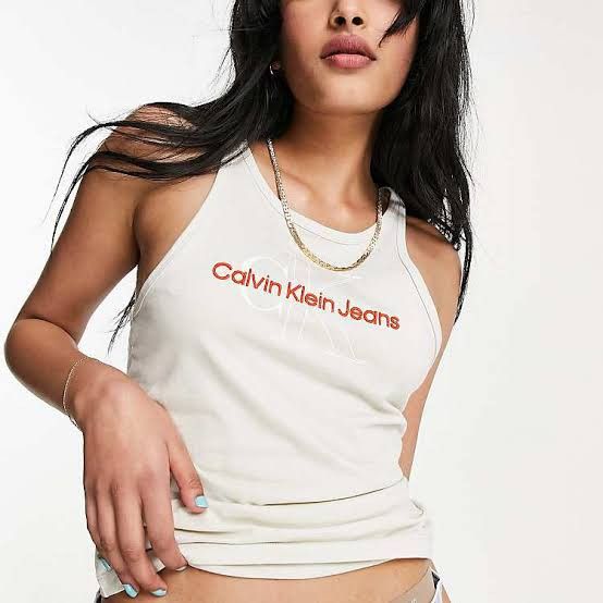 Calvin Klein Beige Tank Top (Category: Sleeveless) located in San Isidro. Submitted by remtgs (Listing ID 1468206148, Image 1). Description: No Issue.