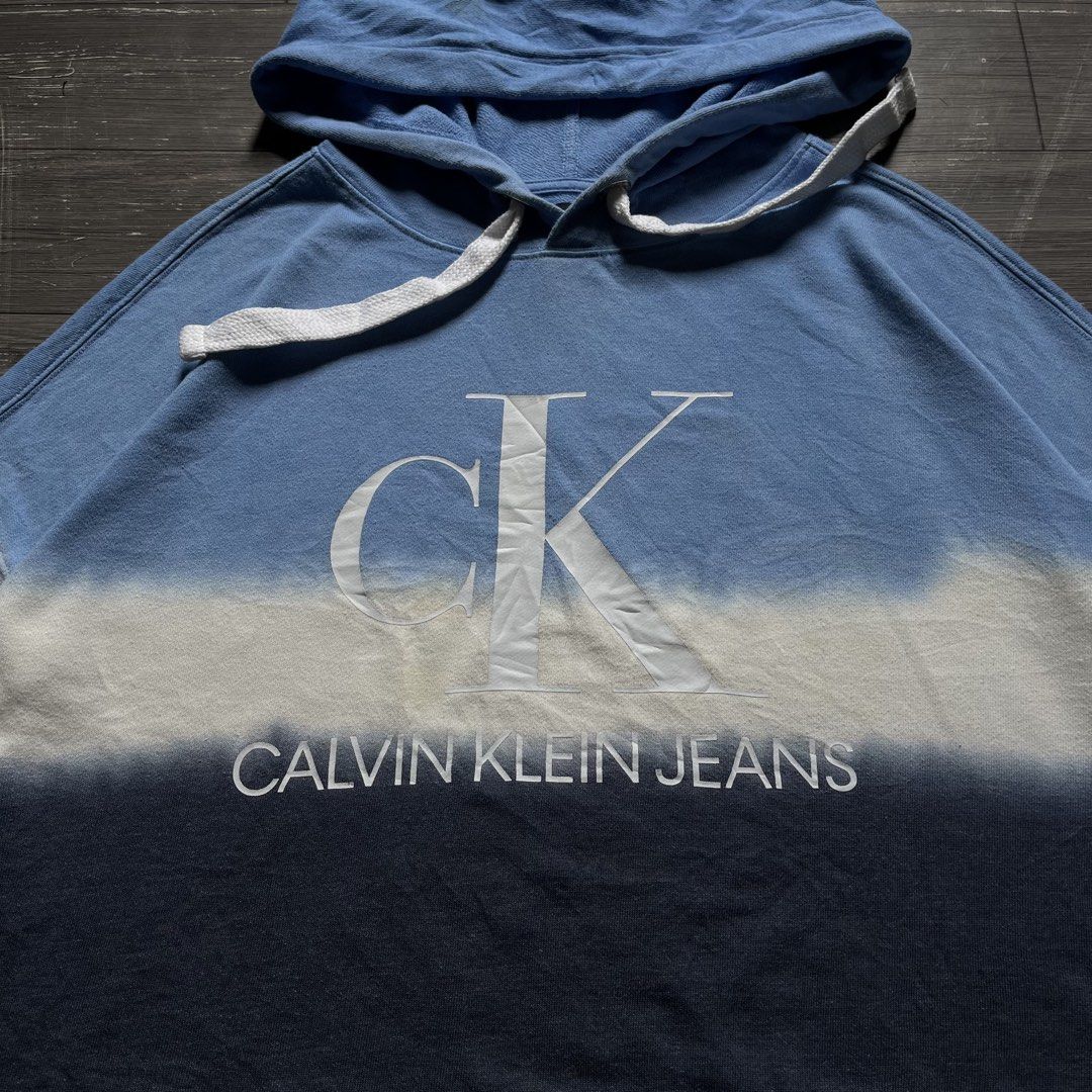 Calvin Klein tie dye crop sweatshirt Small (Category: Coats, Jackets and Outerwear) located in Baao. Submitted by lythrift2005935 (Listing ID 1468069237, Image 3). Description: Calvin Klein tie dye crop sweatshirt S 23 Width x 22 Length Excellent - No issue - 10/10 Color rate Mine ₱499 + sf.