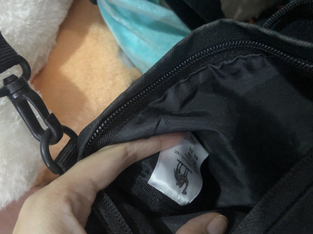 Camel sling bag (Category: Sling Bags) located in San Fernando. Submitted by epicpenguin.8e962a (Listing ID 1468224506, Image 2). Description: .