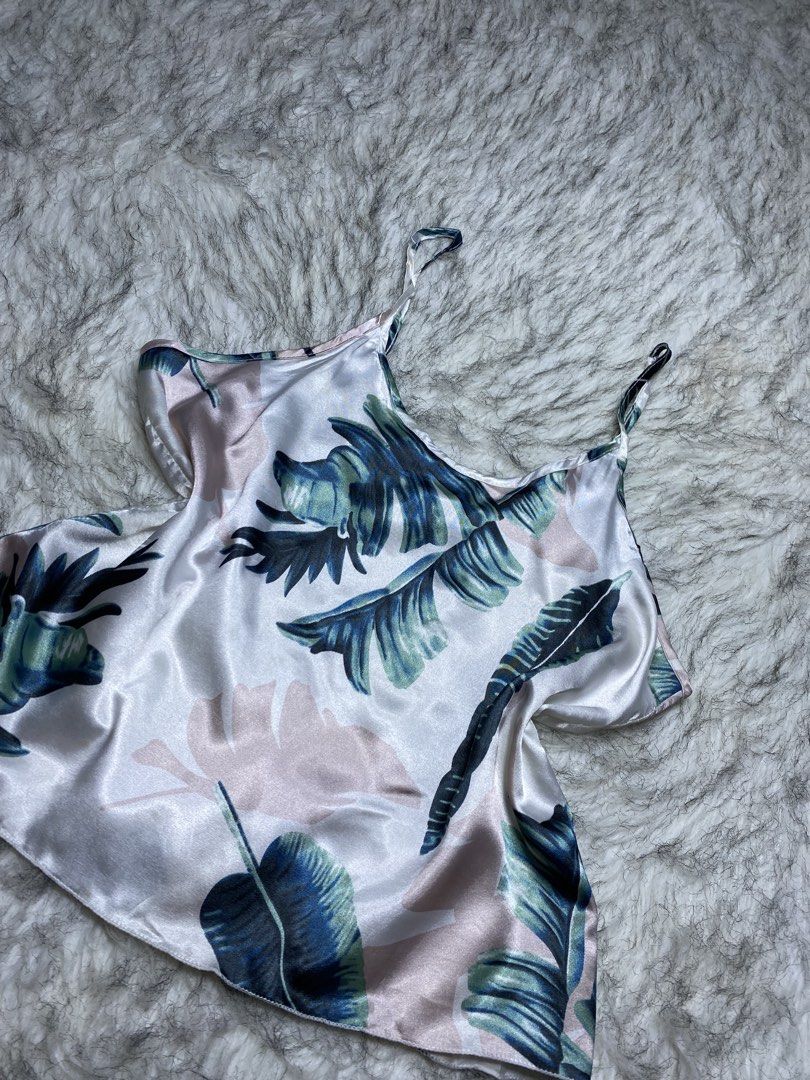 Cami top (large) (Category: Others Tops) located in Manila. Submitted by csjlgen (Listing ID 1468138981, Image 2). Description: .