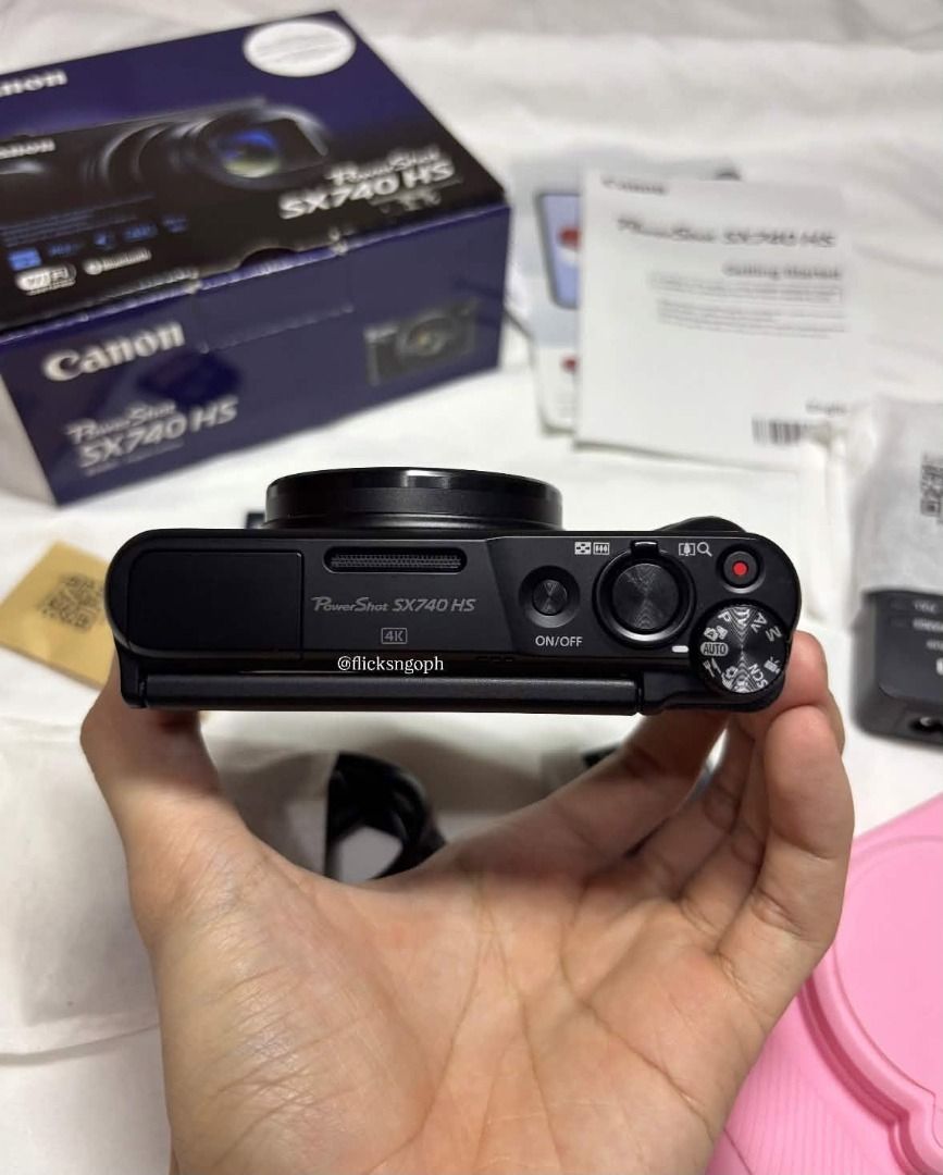 Canon Powershot sx740hs (Category: Cameras) located in Caloocan City. Submitted by boldfalcon.712f00 (Listing ID 1468256648, Image 3). Description: ‼️Canon Powershot sx740hs‼️ Mint Condition Good As New 9.5/10 No Issue Unli Check Upon Meetup 💸33k Nego Complete Inclusion • Orig Battery • Orig Charger • Wrist Strap • SD card • Box • Manual 📍Valenzuela Meetup Only.