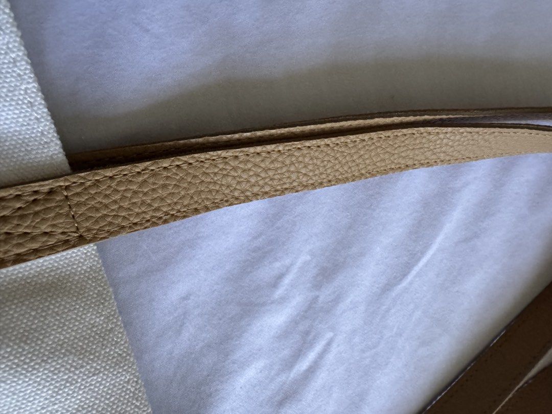 Canvas Tote Bag (Category: Sling Bags) located in Quezon City. Submitted by raremountain.19d94e (Listing ID 1468124551, Image 3). Description: New, never used. .