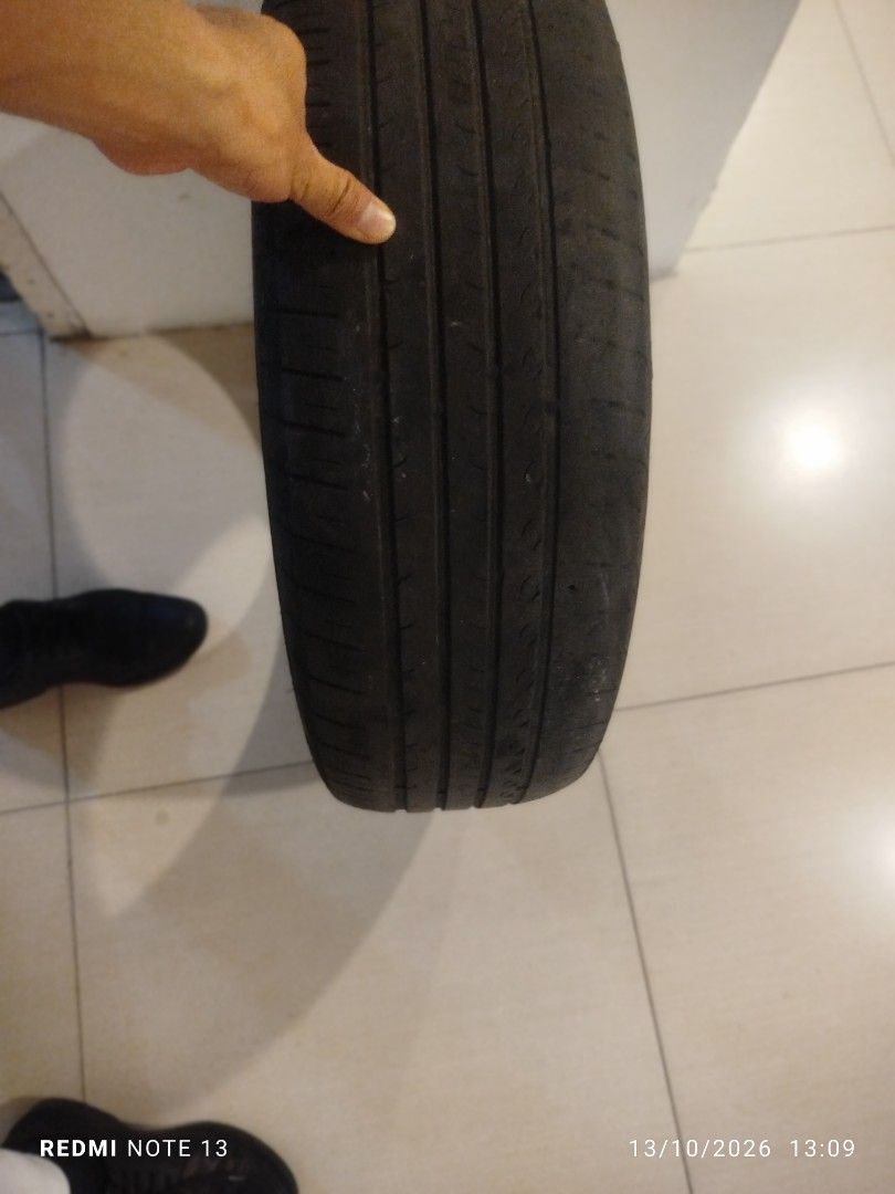 Car tire (Category: Mags and Tires) located in Taguig. Submitted by steve_doms (Listing ID 1468128193, Image 2). Description: Good year.