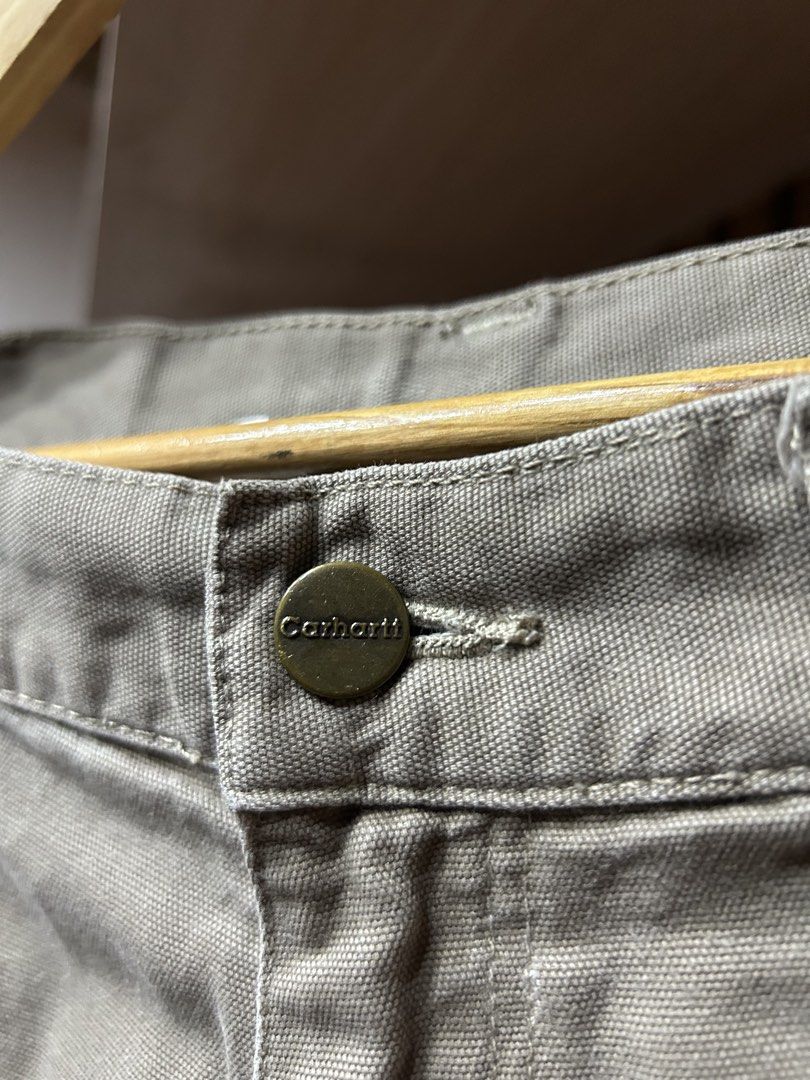 Carhartt (Category: Shorts) located in Mabalacat. Submitted by johnchanfinds (Listing ID 1468242956, Image 3). Description: Excellent condition Waist 34 Length 21 Color rate 9.5/10 Issue: see photos paint stain.