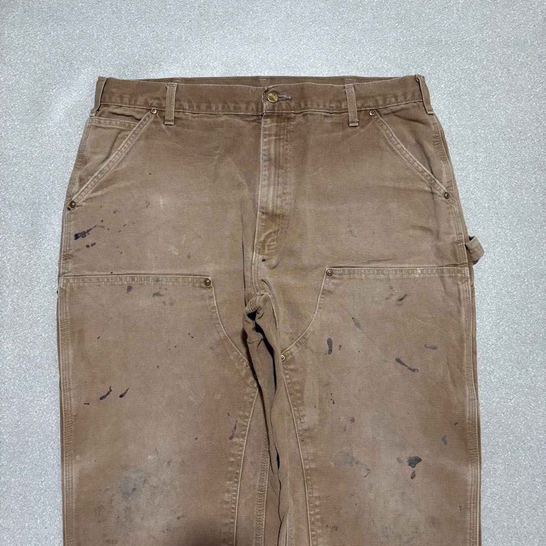 Carhartt B01 BRN Double Front Work Pants 38x32 (Category: Jeans) located in Cavite. Submitted by thrift_yard_blvd (Listing ID 1468185445, Image 3). Description: Carhartt Double Knee Carpenter Pants Size: 38x32 on the tag. Waist 38in Length 42in Leg Opening 9in Condition: Lightly used (super crispy). Issue: Workwear stains. Mine: 3500 pesos.