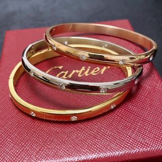(Category: ) located in . Submitted by lunea.jewelry (Listing ID 1468204977, Image 1). Description: .