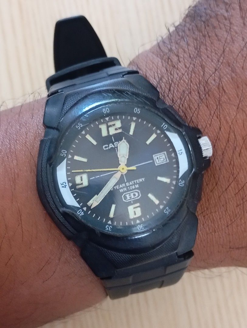 Casio hd (Category: Men's Watches) located in Las Pinas. Submitted by quick_deals_great_finds2 (Listing ID 1468092040, Image 3). Description: Original good working condition Medium size unisex.