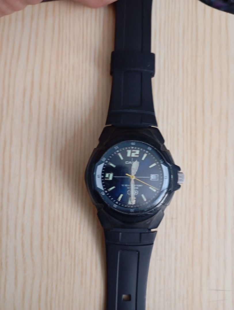 Casio hd (Category: Men's Watches) located in Las Pinas. Submitted by quick_deals_great_finds2 (Listing ID 1468092040, Image 1). Description: Original good working condition Medium size unisex.