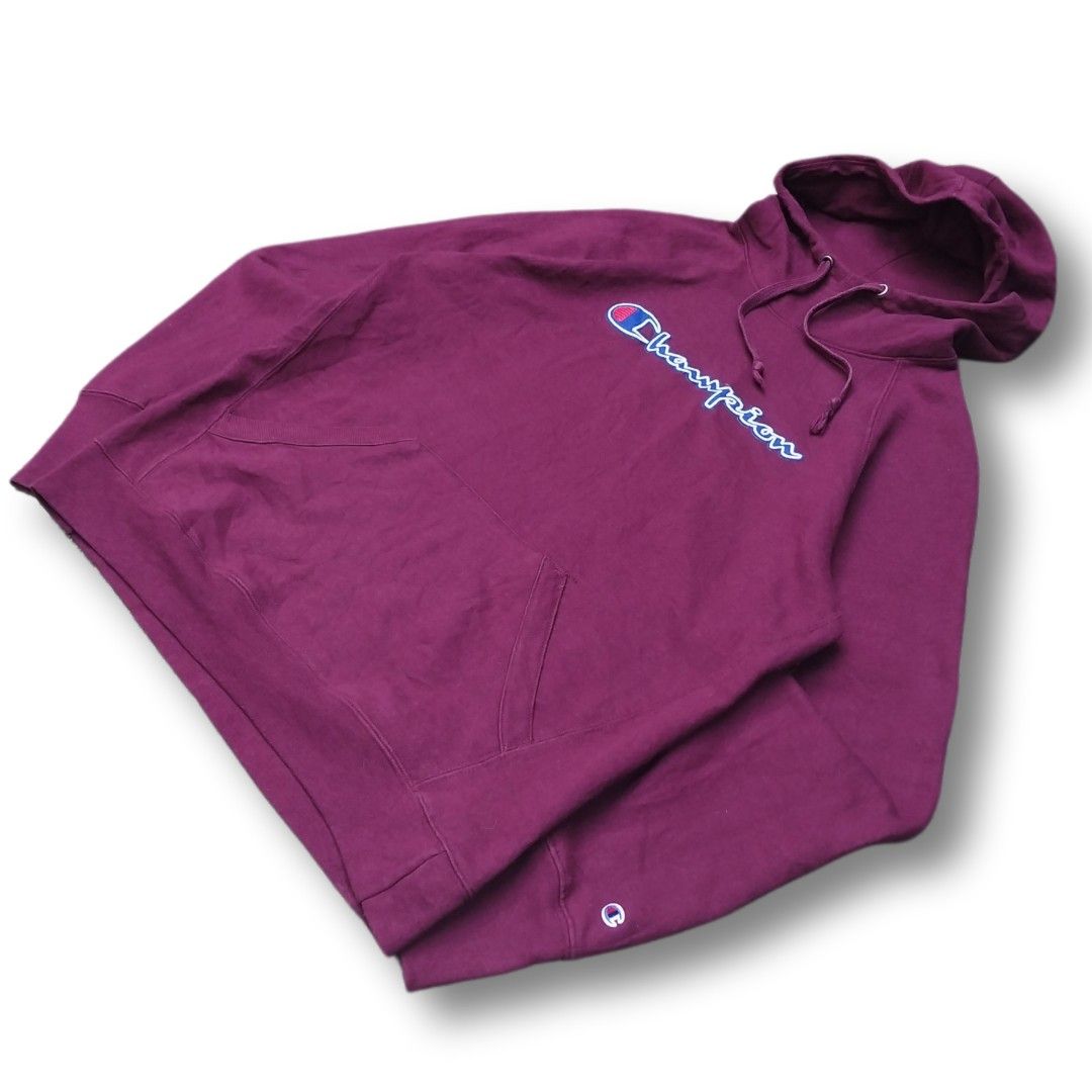 Champion Burgundy Script Hoodie (Category: Hoodies) located in Cavite. Submitted by spinfits (Listing ID 1468175819, Image 2). Description: - Authentic burgundy Champion hoodie - Classic embroidered script logo on the chest - Signature Champion 'C' patch on the left cuff - Features a practical front kangaroo pocket - Adjustable drawstring hood and ribbed cuffs for a snug fit - Ideal casual wear for the PH rainy season or cooler weather Size: S-M 