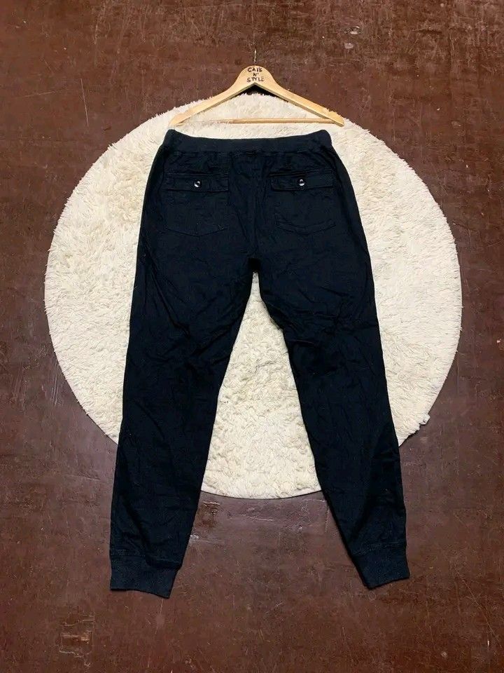 Champion jogger pants (Category: Joggers) located in Lianga. Submitted by legitseller12345678 (Listing ID 1468228779, Image 2). Description: Champion jogger pants📌 Excellent to new 9.8/10 Color rate Waistline 32-36 Length 40 Stretchable Solid nito💯 Mine 350 plus sf Payment first Unli vouch/Vc with items for safety Mop: Gcash Courier: J&T Mine or Dm to purchase📩.