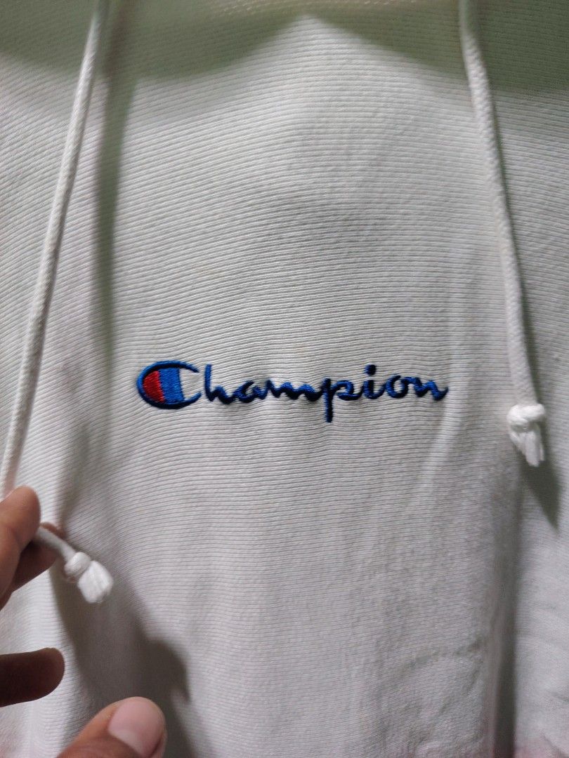 Champion Reverse Weave Tie-Dye Pullover Hoodie (Category: Coats, Jackets and Outerwear) located in Palo. Submitted by ubnathrifteez (Listing ID 1468195009, Image 2). Description: DIMES :L26W21 CONDTITION : EXCELLENT COLOR RATE :10/10 ISSUE : NONE.
