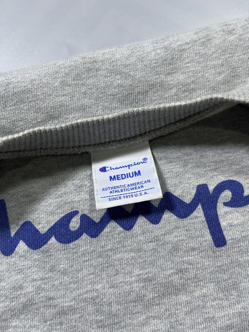 Champion Sweater (Category: Coats, Jackets and Outerwear) located in Cebu City. Submitted by lottaloots.ceb14 (Listing ID 1468240297, Image 3). Description: .